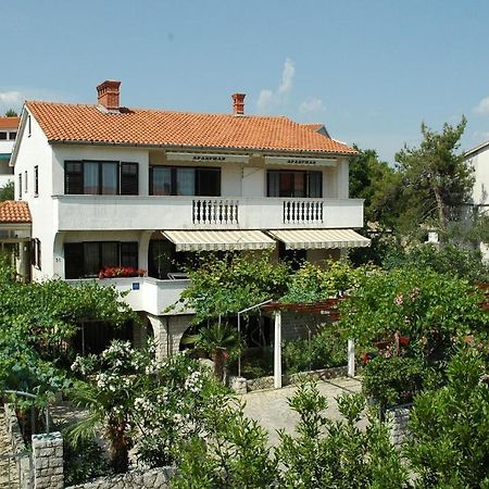 Apartments Jurina Krk Town Exterior foto