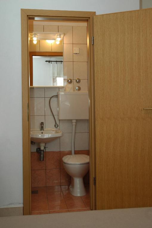 Apartments Jurina Krk Town Quarto foto